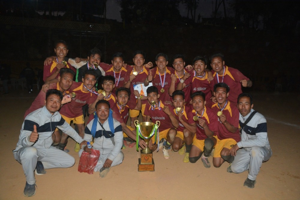 Football champion Kangtsung.